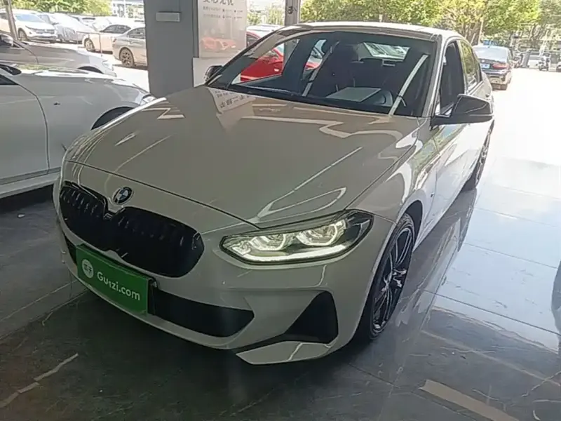 BMW 1 Series, 2022