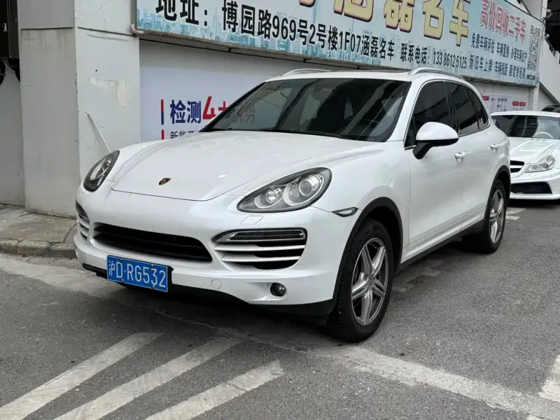 Porsche Cayenne, 2012