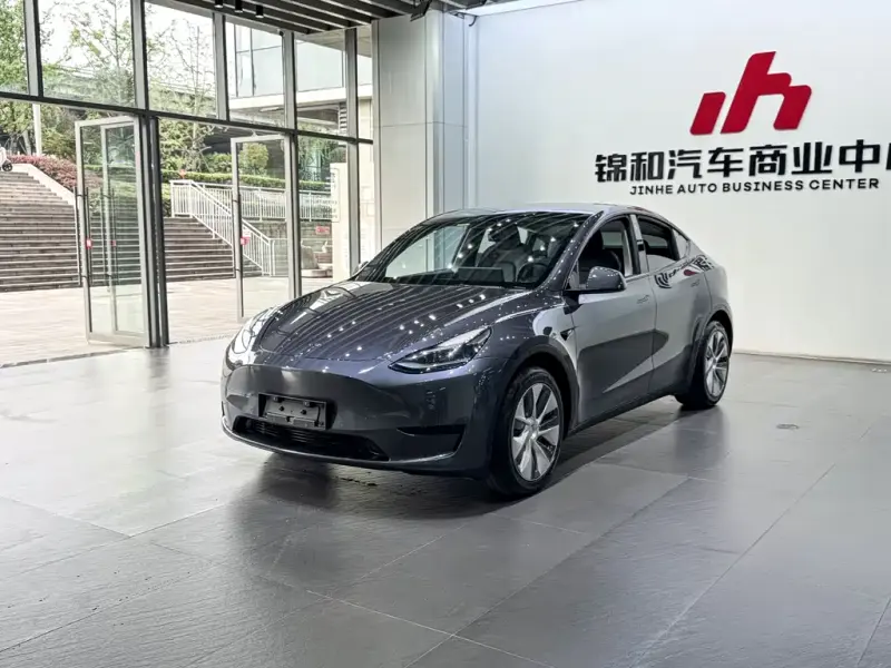 Tesla Model Y, 2023