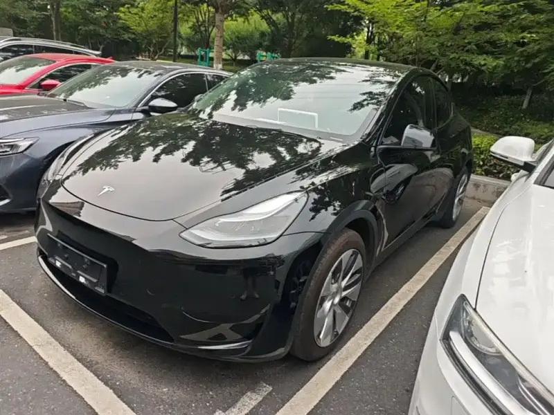 Tesla Model Y, 2023