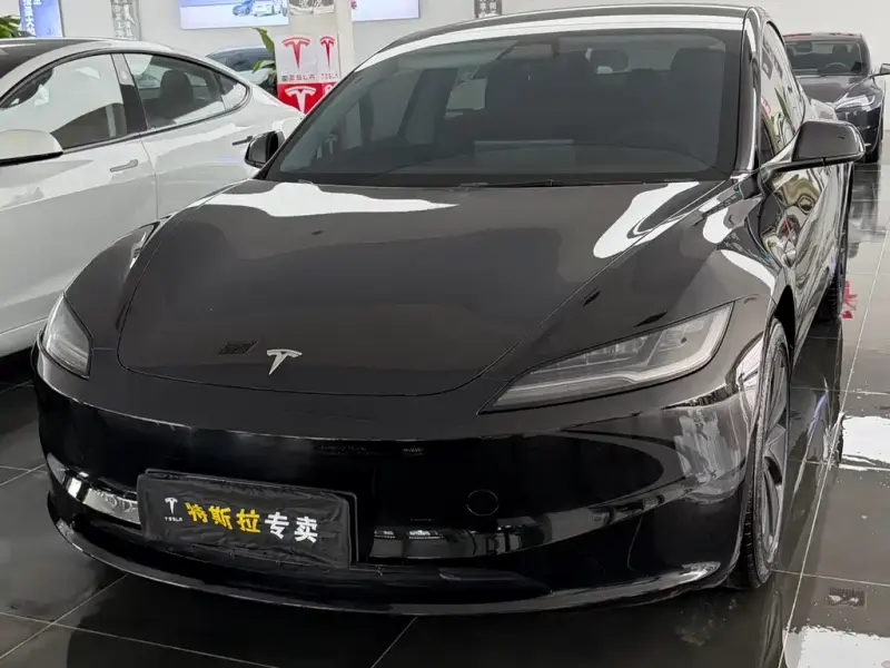 Tesla Model 3, 2026