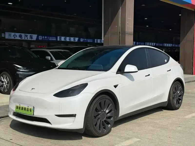 Tesla Model Y, 2023