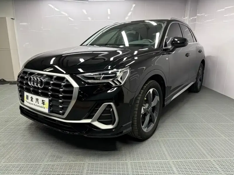 Audi Q3, 2022