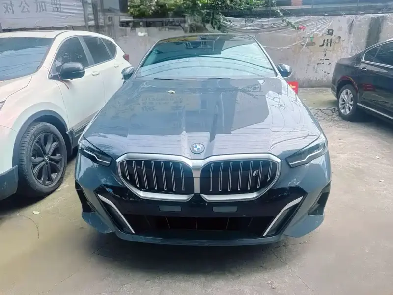 BMW i5, 2024