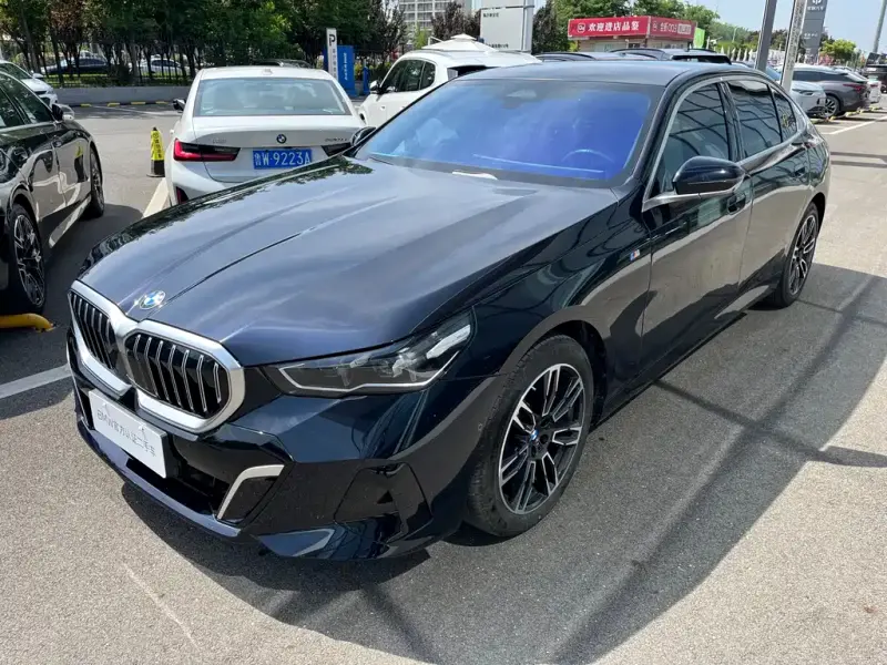 BMW 5 Series, 2025