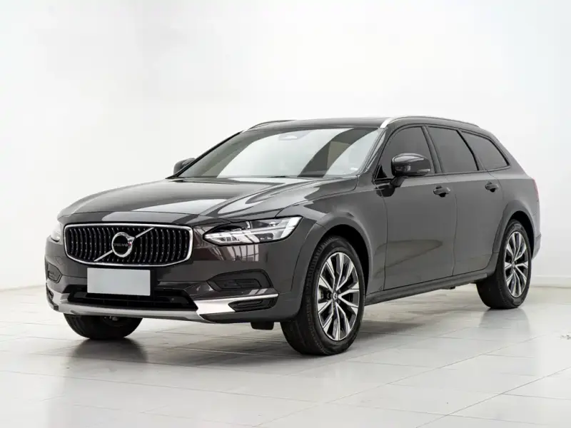 Volvo V90, 2025