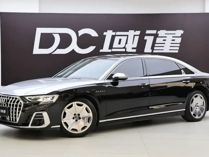 Audi A8, 2022