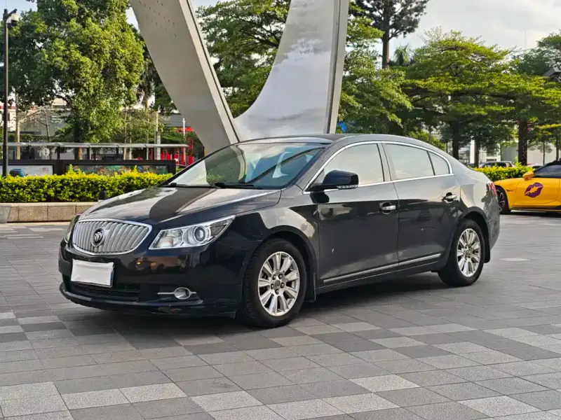 Buick LaCrosse, 2013
