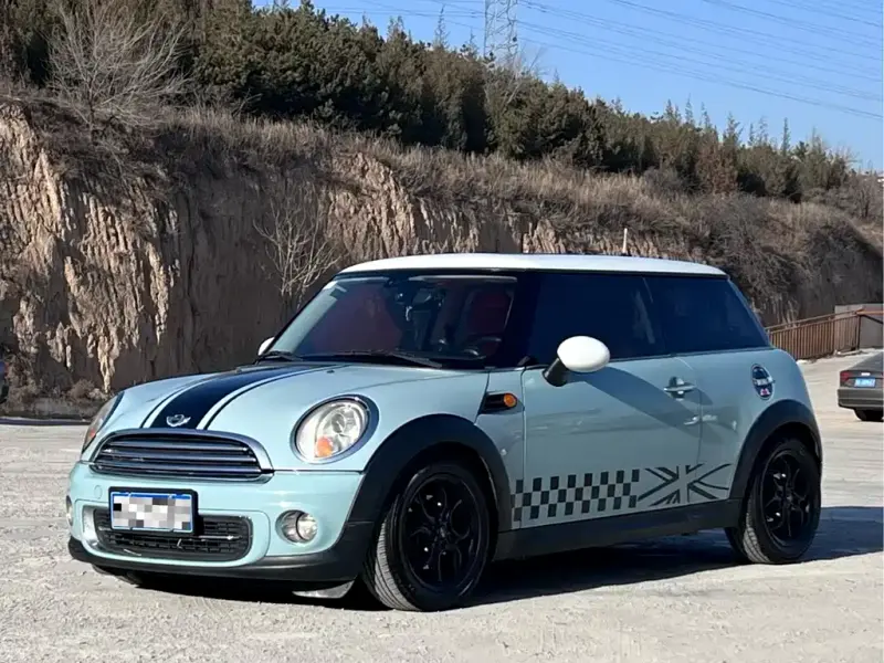 MINI Mini, 2011