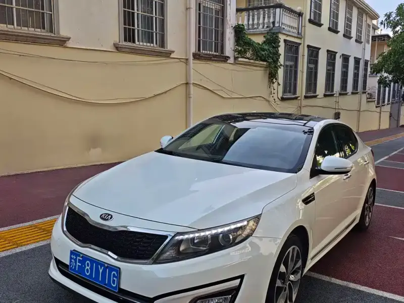 Kia K5, 2015