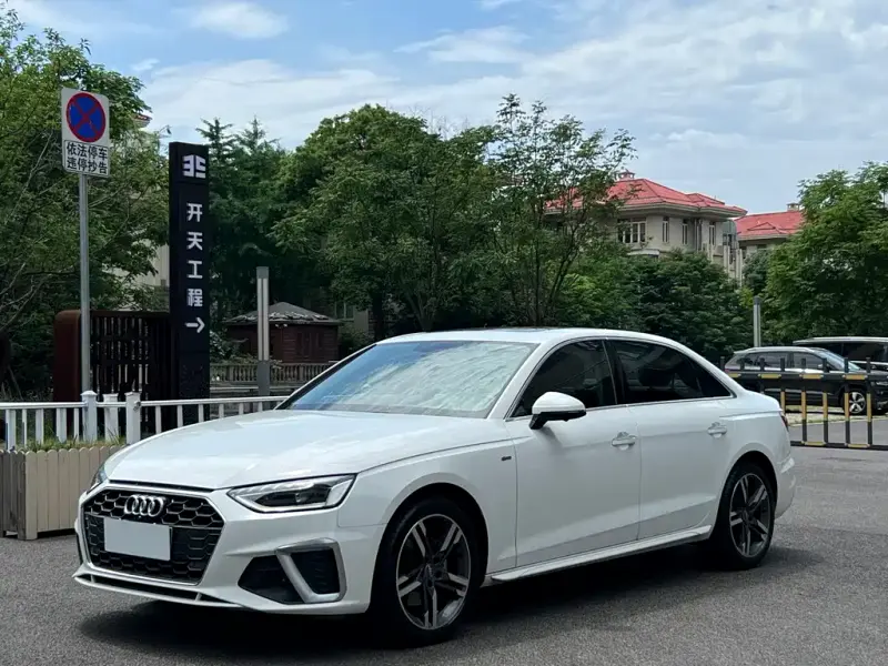Audi A4L, 2020