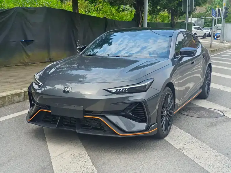 Changan UNI-V, 2025