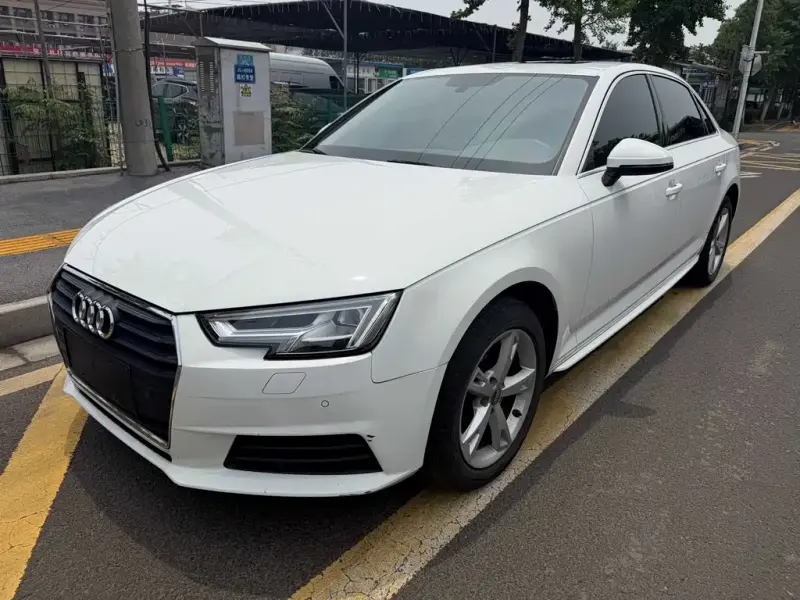 Audi A4L, 2017