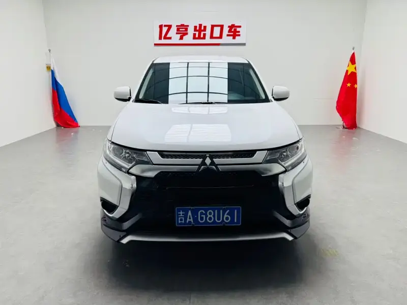 Mitsubishi Outlander, 2021
