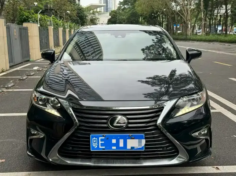 Lexus ES, 2018