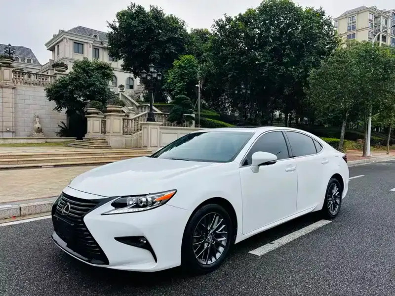 Lexus ES, 2018