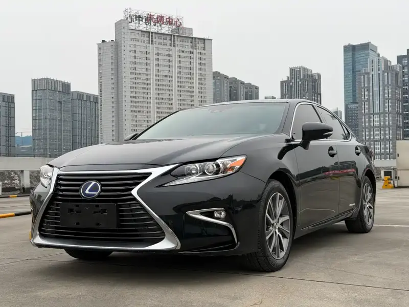 Lexus ES, 2016