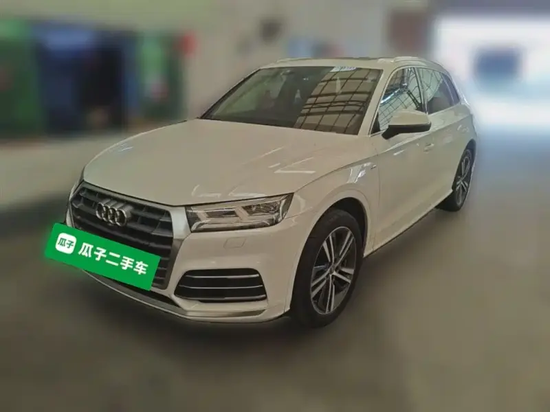 Audi Q5L, 2021