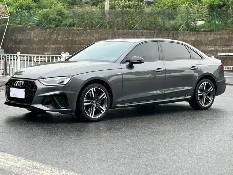 Audi A4L, 2023