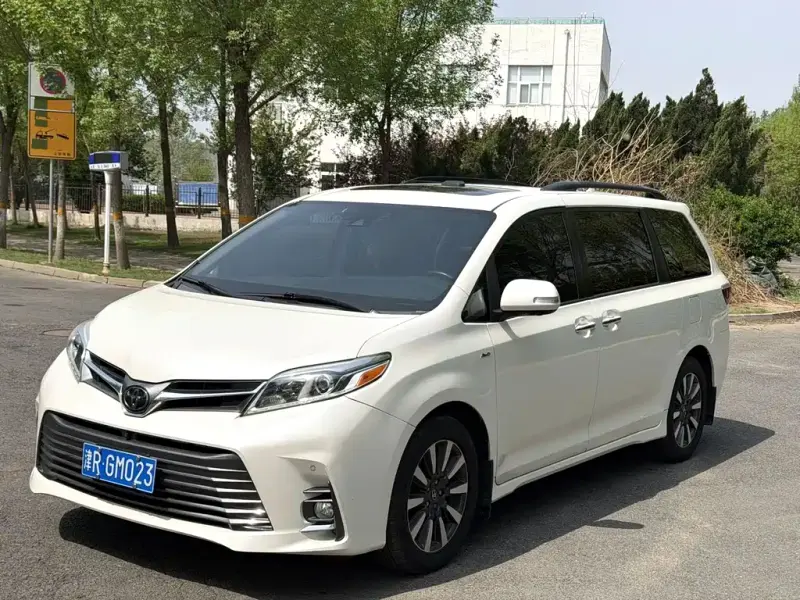 Toyota Sienna, 2019