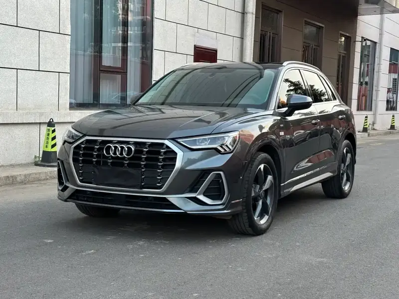 Audi Q3, 2022