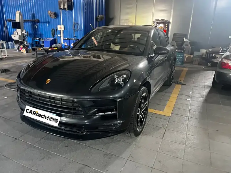 Porsche Macan, 2021