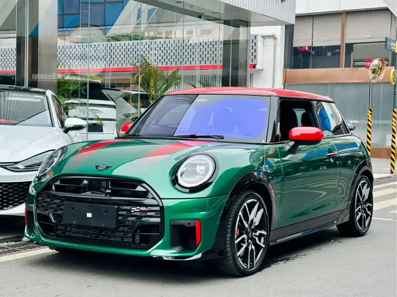 MINI JCW, 2025