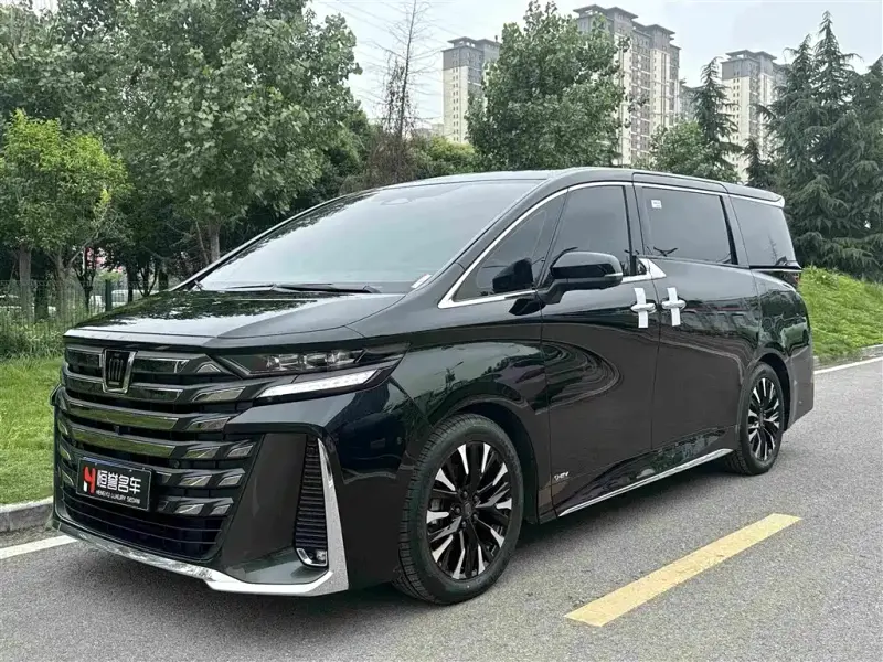 Toyota Vellfire, 2024