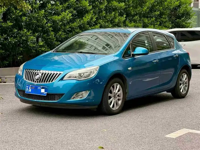 Buick Excelle, 2010
