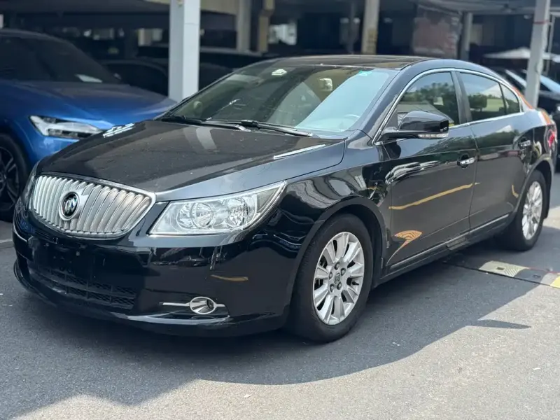 Buick LaCrosse, 2012