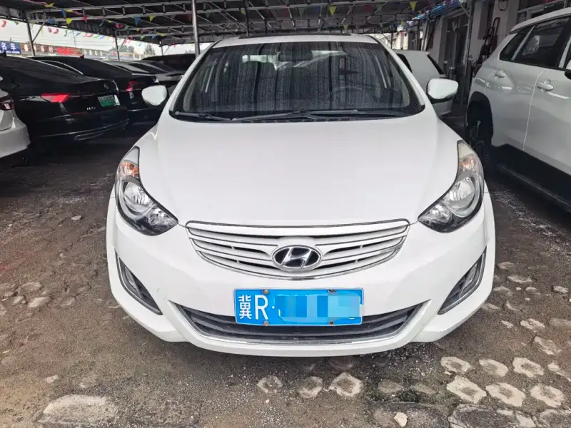 Hyundai Elantra Langdong, 2013