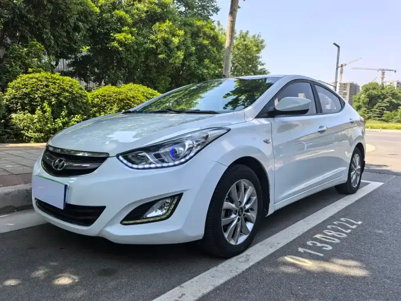 Hyundai Elantra Langdong, 2015