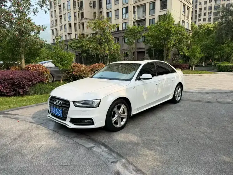 Audi A4L, 2015