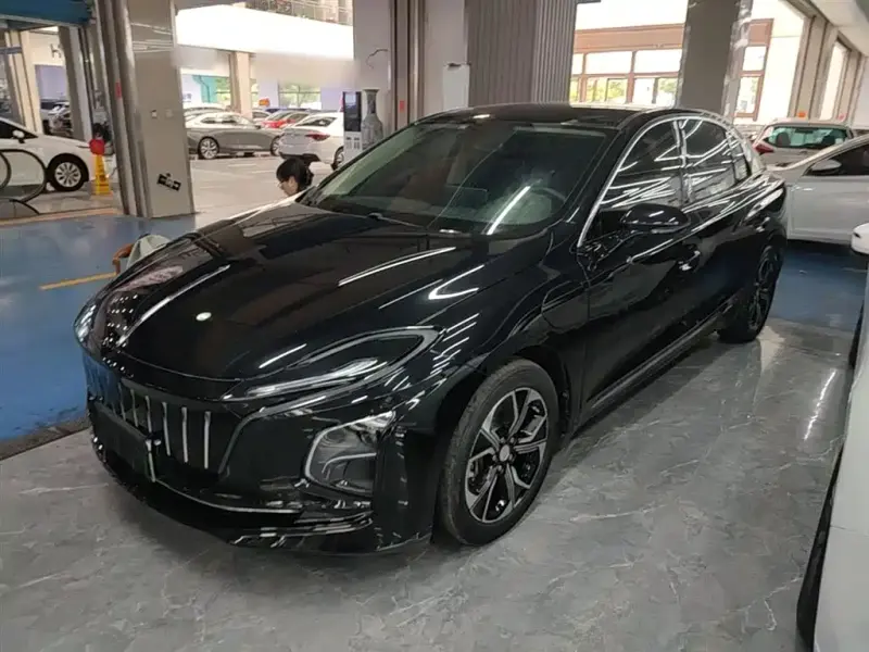 Hongqi E-QM5, 2023