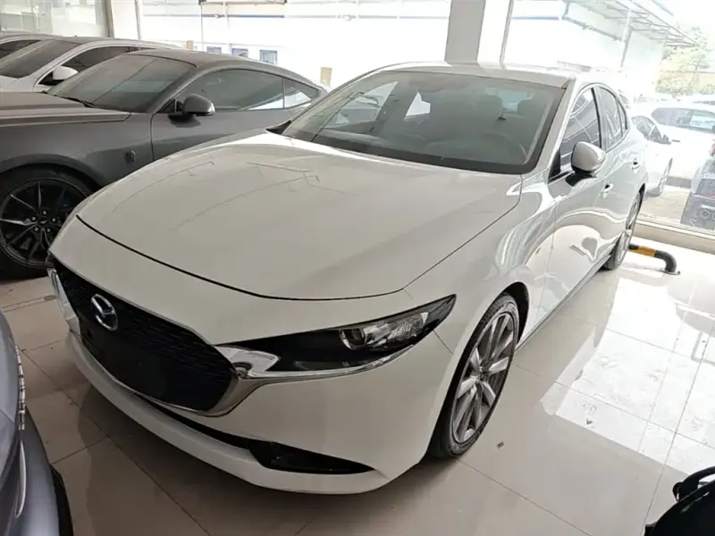 Mazda 3 Axela, 2021