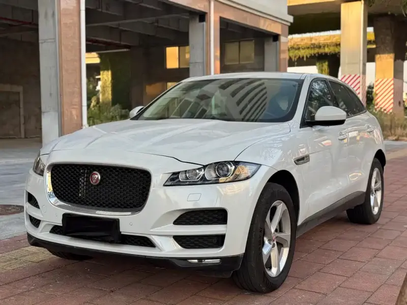 Jaguar F-PACE, 2016