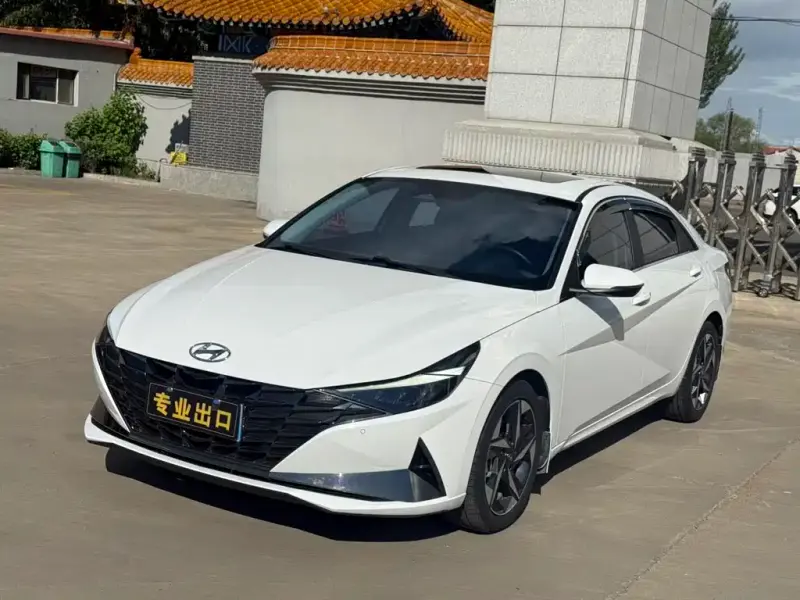Hyundai Elantra, 2023