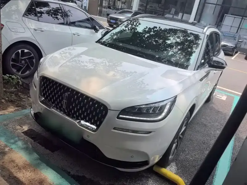 Lincoln Corsair Hybrid, 2022