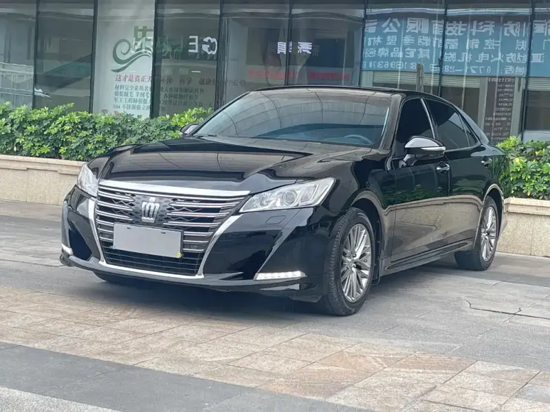 Toyota Crown, 2018