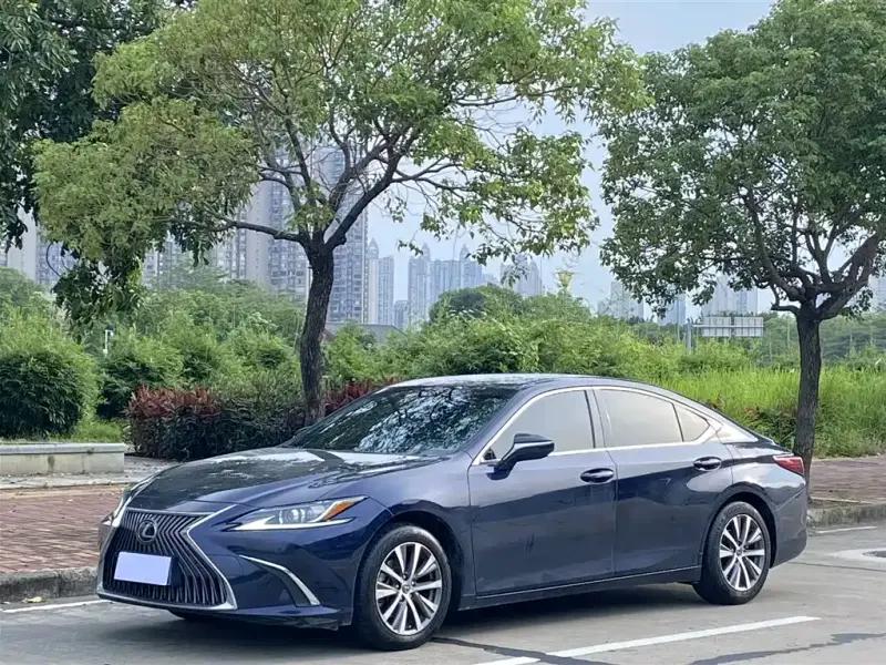 Lexus ES, 2019
