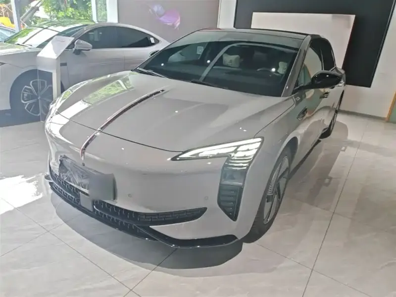 Hongqi EH7, 2025