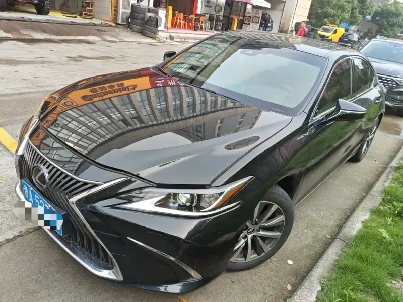 Lexus ES, 2019