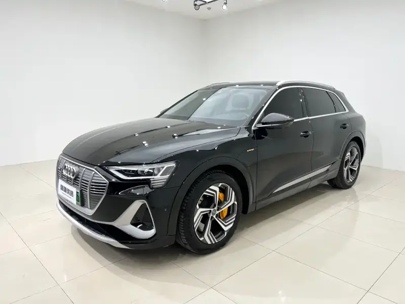 Audi e-tron, 2022