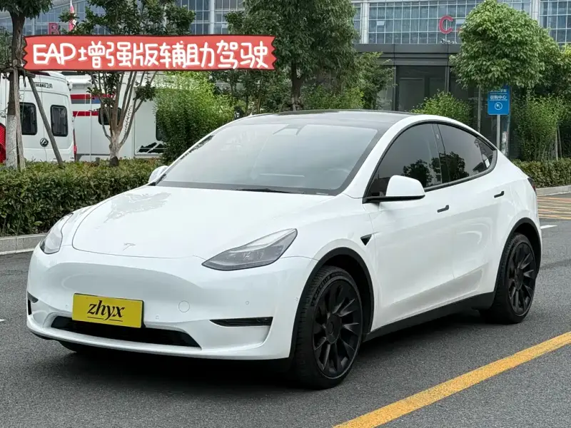 Tesla Model Y, 2022