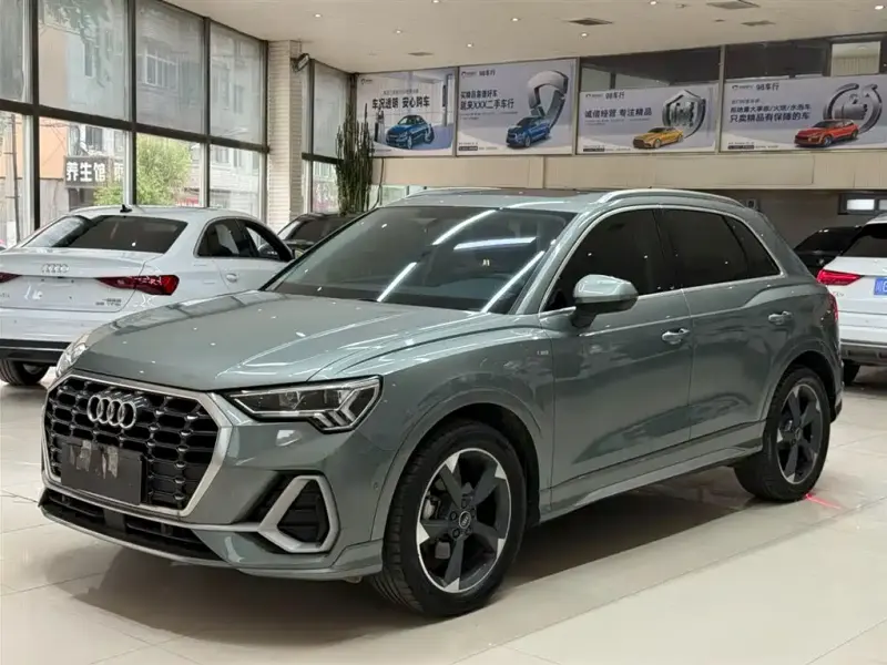 Audi Q3, 2022