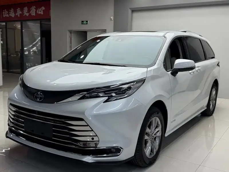 Toyota Sienna, 2023