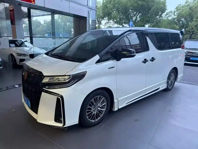 Toyota Alphard, 2017
