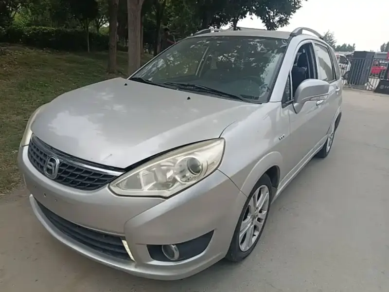 Suzuki Liana A6, 2015