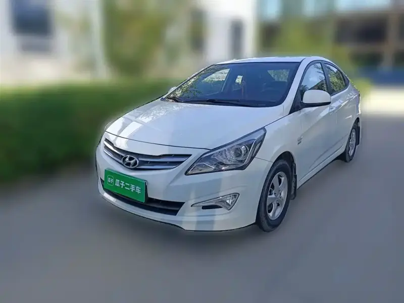 Hyundai Verna, 2015