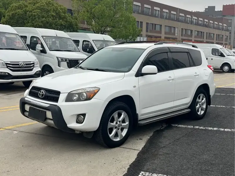 Toyota RAV4, 2013